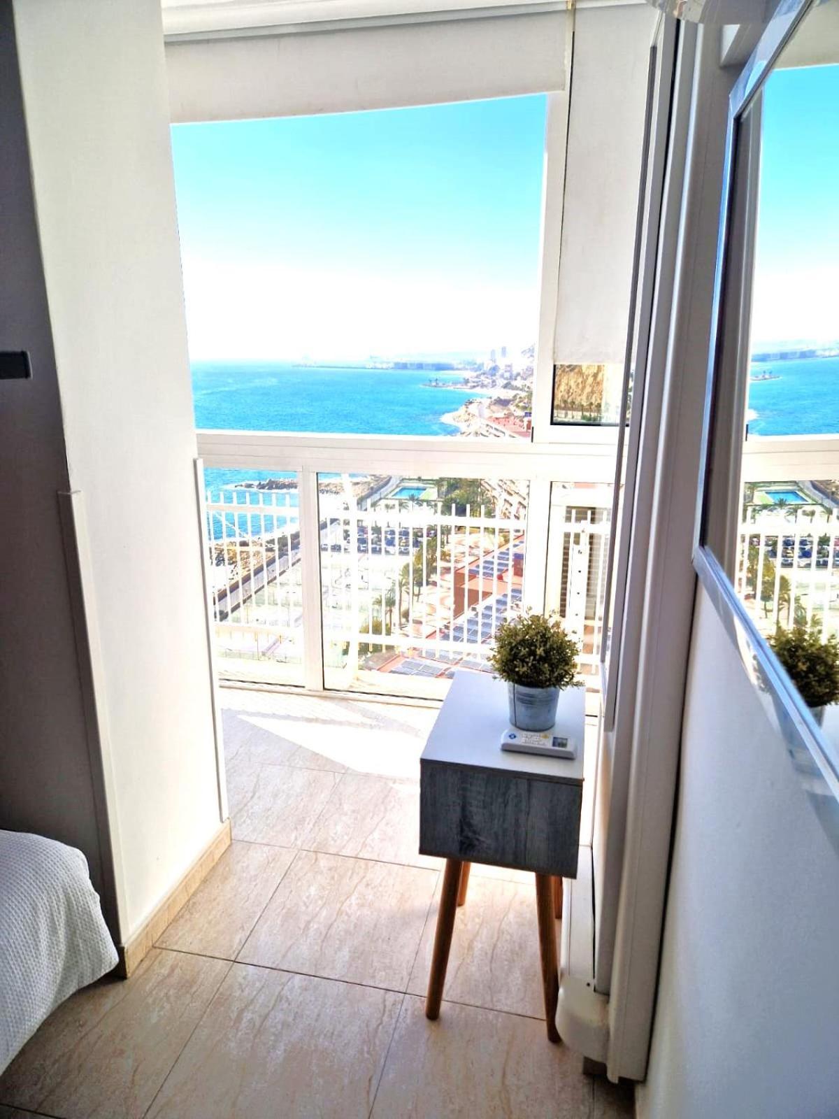 Ferienwohnung Vistas Al Mar. Gran Salon. Playa A 1 Minuto. Wifi Alicante Exterior foto