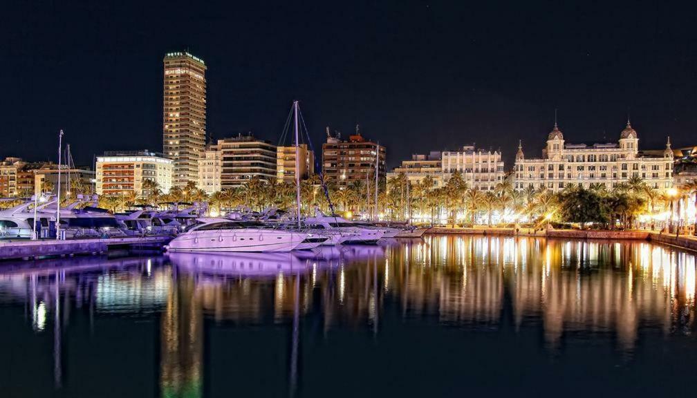 Ferienwohnung Vistas Al Mar. Gran Salon. Playa A 1 Minuto. Wifi Alicante Exterior foto